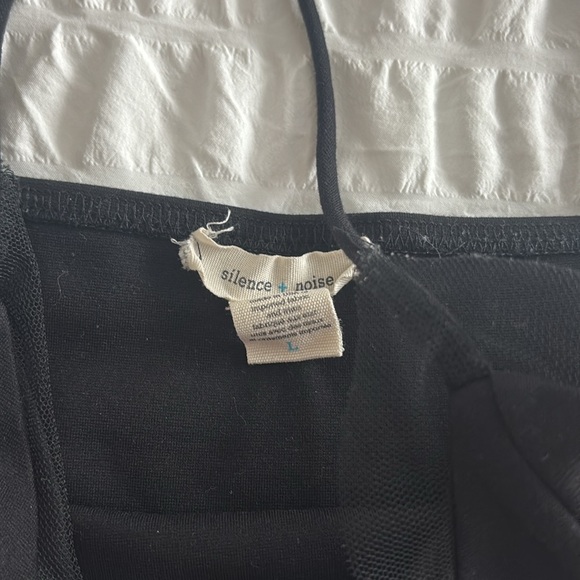 Silence + Noise Mesh Detail Tank Top - Black Size L - Picture 2 of 3